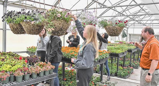 Gardeners, greenhouses ready for ‘21 spring planting season | Imperial ...